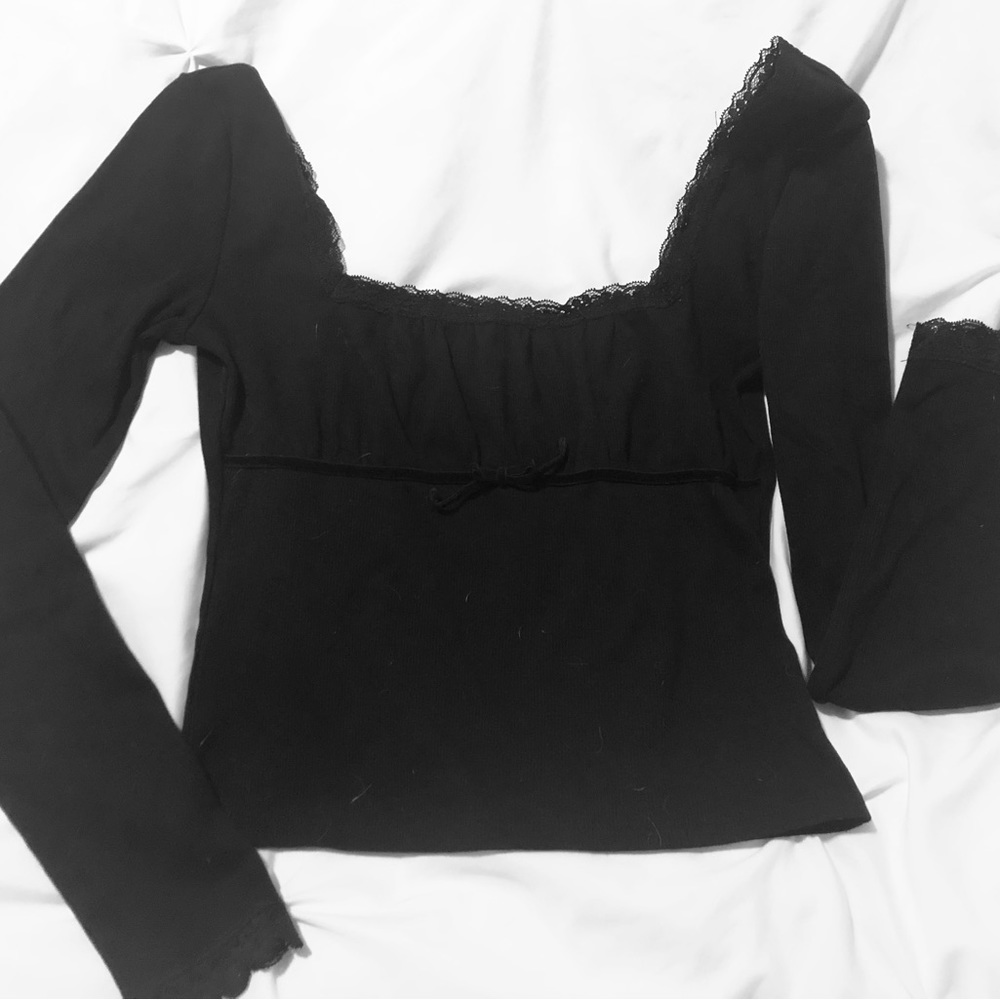 long sleeve black babydoll top with bow and lace
